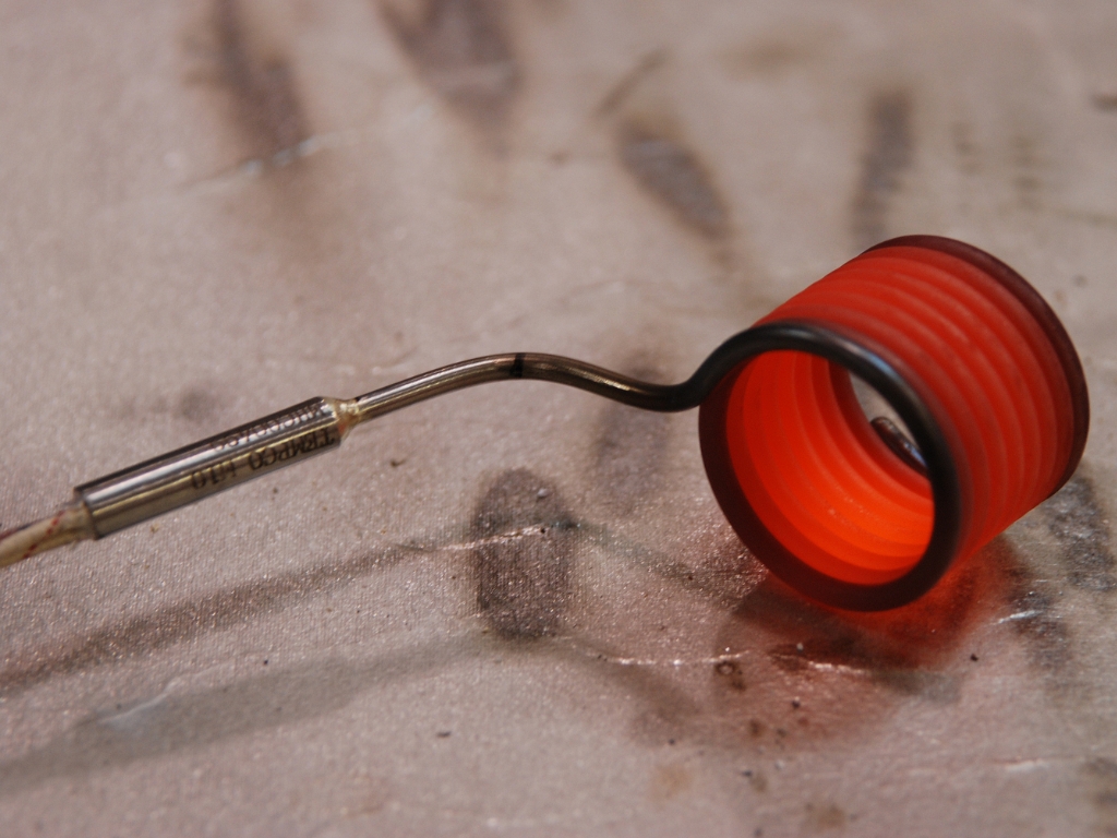 strip heaters with screw protection